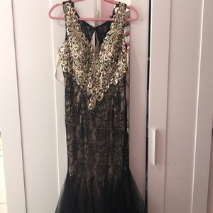Beautiful lace formal dress